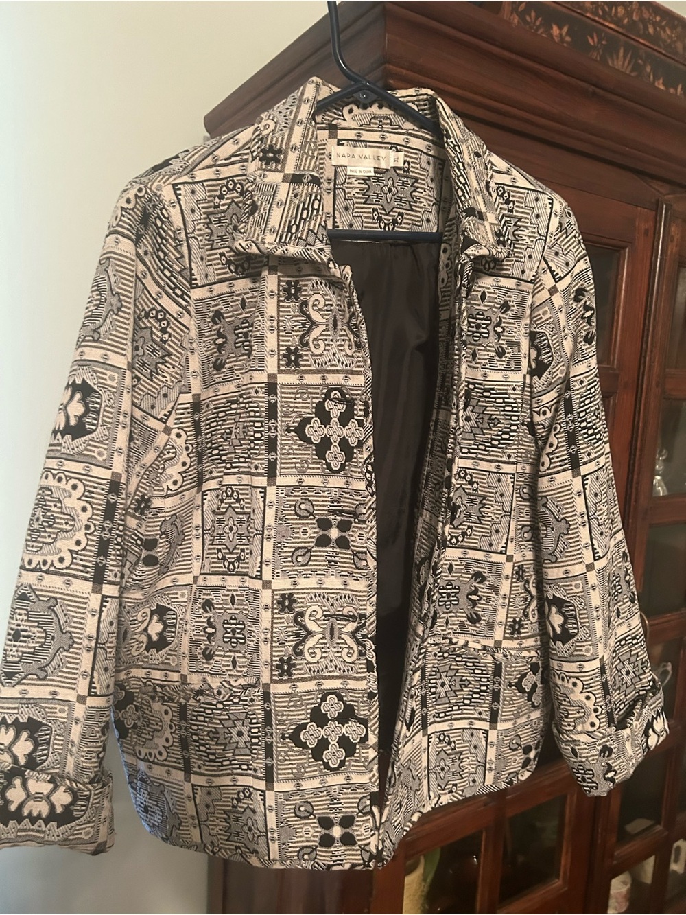 Black & Cream Patterned woman’s Jacket